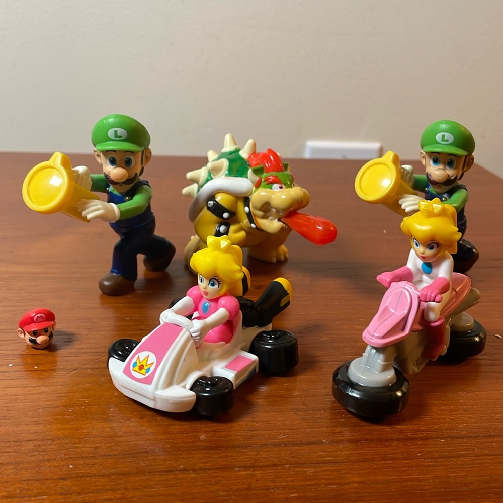 Lot of Nintento Super Mario Figures
